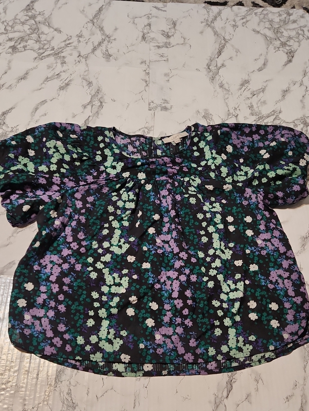 💘 LOFT Floral Black Blouse